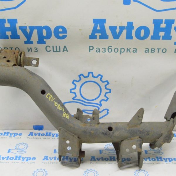 Рычаг продольный зад прав Honda CRV 07-09 (01) ржавый, 52370-SWA-A01