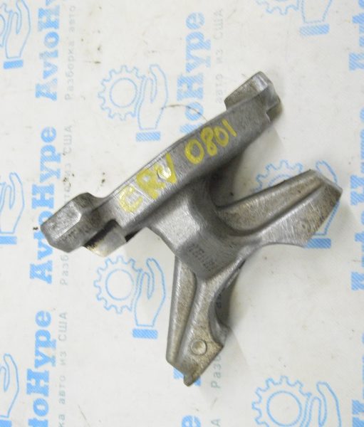 Кронштейн рулевой рейки левый Honda CRV 07-11 53438-SWA-013