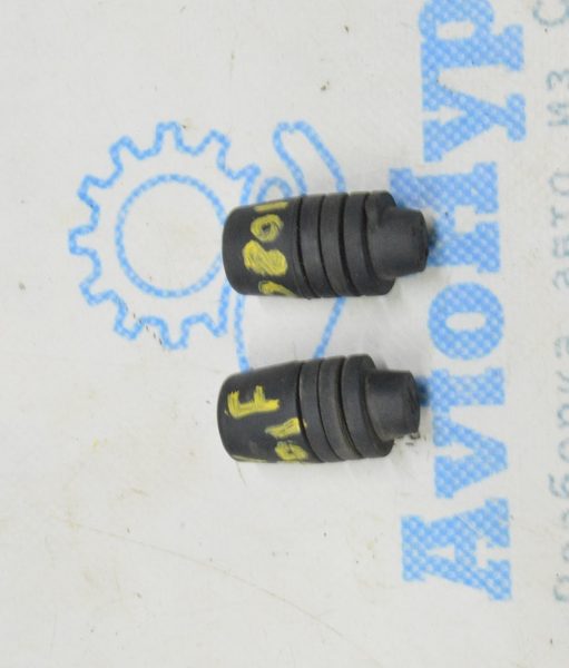 Отбойник капота Honda CRV 07-11 74827-SH2-003