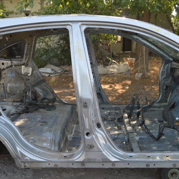 Скоба замка двери перед прав Honda CRV 07-11 72135-SDA-A01