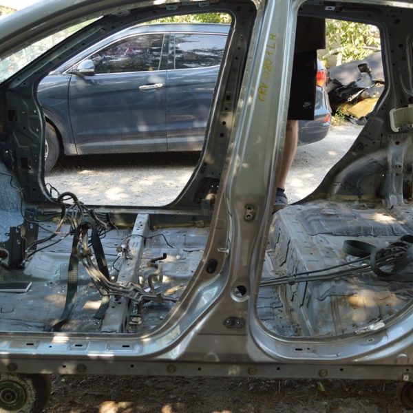 Скоба замка двери перед лев Honda CRV 07-11 72135-SDA-A01