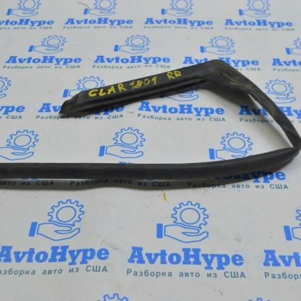 Уплотнитель двери нижний задний правый Honda Clarity 18-21 usa 72826-TRT-A01
