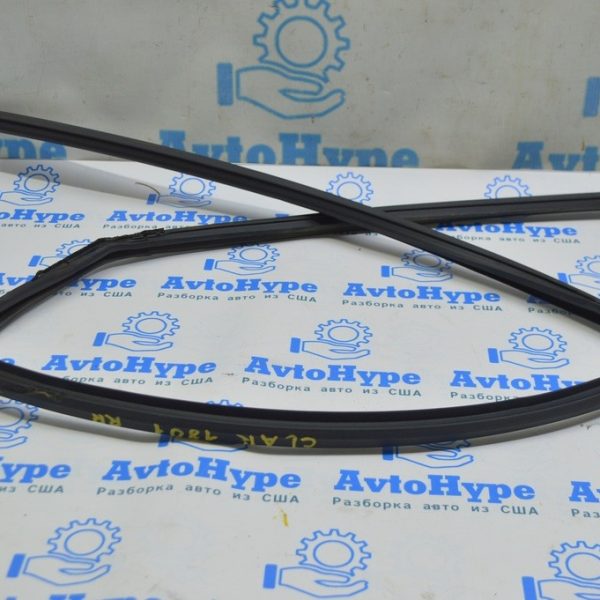 Уплотнитель стекла задний правый Honda Clarity 18-21 usa 72735-TRV-305