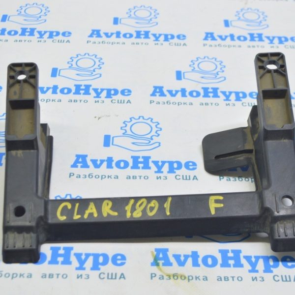 Крепление решетки радиатора grill центр Honda Clarity 18-21 usa 71150-TRT-A00