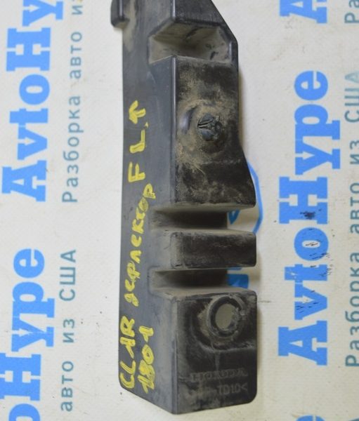 Дефлектор радиатора верхний левый Honda Clarity 18-21 usa 74139-TRV-A00