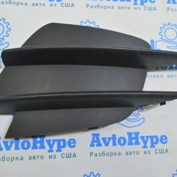 Решетка переднего бампера правая Mercedes-Benz C300 19-23 (01) 205-885-73-02