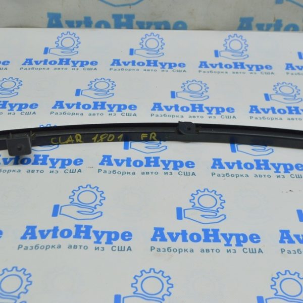 Направляющая стекла двери передней правой передняя Honda Clarity 18-21 usa 72230-TRV-A01