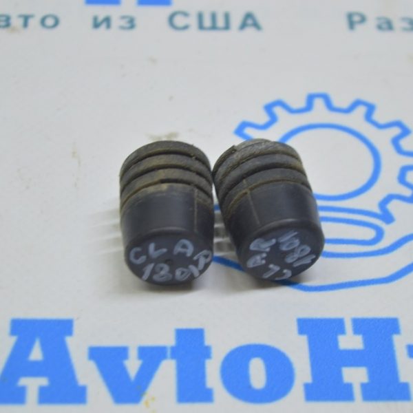 Отбойник крышки багажника правый Honda Clarity 18-21 usa 74828-ST7-900