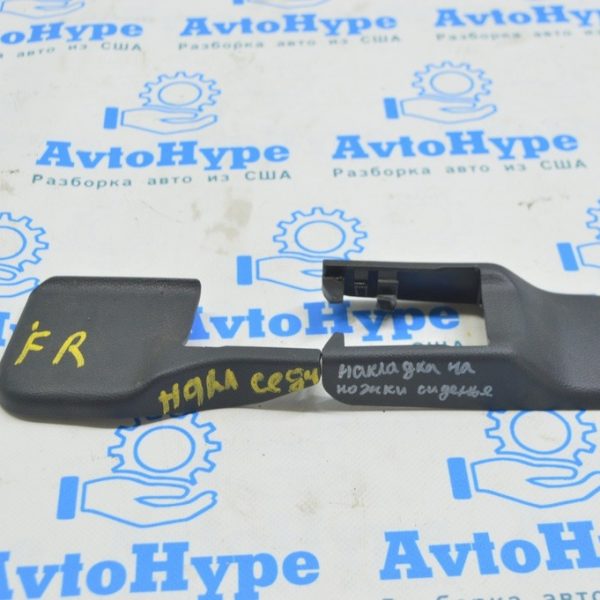 Накладка салазки пассажирского сиденья задняя левая Honda Clarity 18-21 usa 81106-TRT-A01ZA