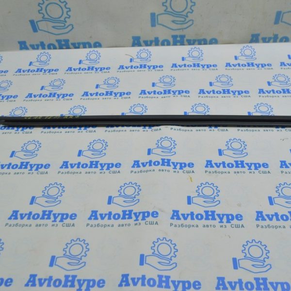 Молдинг дверь-стекло центральный задний правый Honda Clarity 18-21 usa мат 72910-TRT-A01