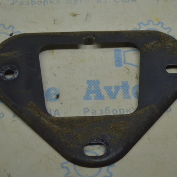 Пластина крепления заднего усилителя левая Jeep Compass 17- 65616834AA