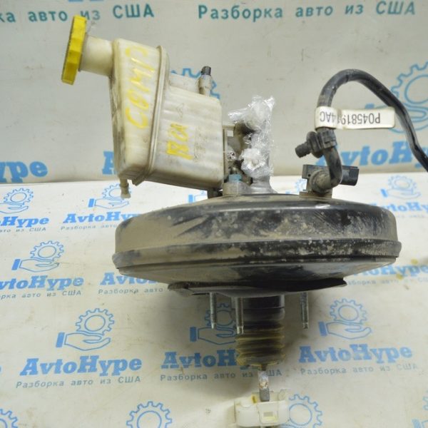 Главный тормозной цилиндр с бачком Jeep Compass 17- с крышкой 68347156AB