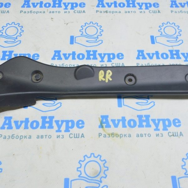 Накладка двери багажника боковая внутр правая Jeep Compass 17- черная 68320030AA