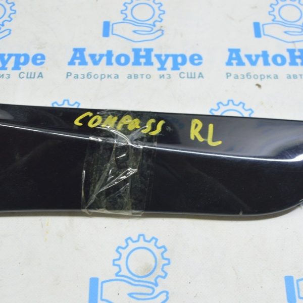 Молдинг стекла левый Jeep Compass 17- боковой, черн глянец 5UP29DX8AC