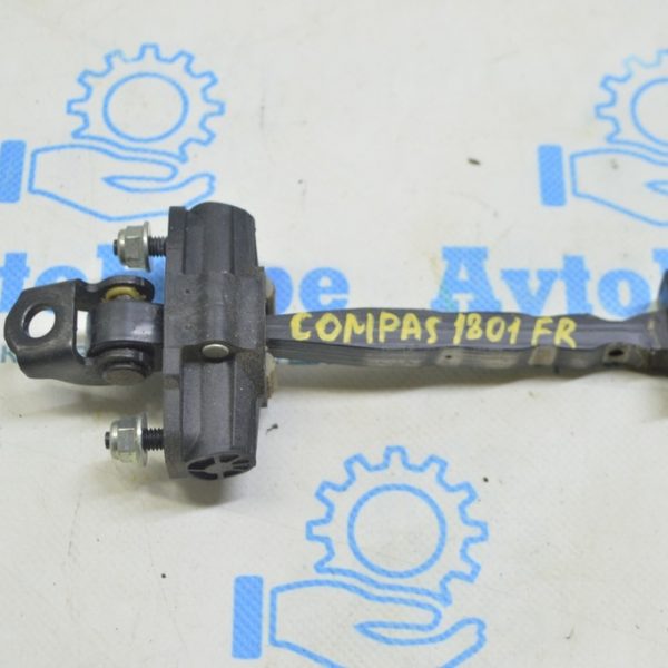 Ограничитель двери передней правой Jeep Compass 17- 68242951AB