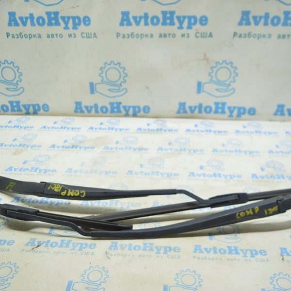 Поводок дворника левый Jeep Compass 17- 68359567AD