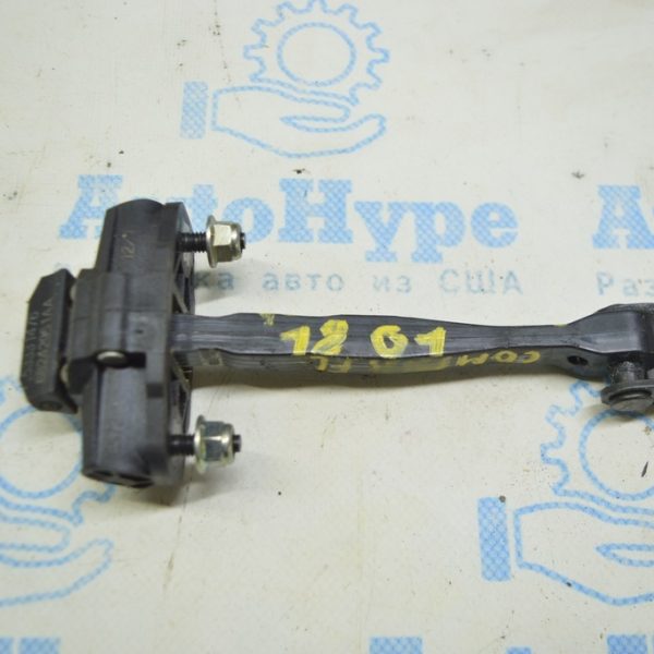 Ограничитель двери передней левой Jeep Compass 17- 68242951AB