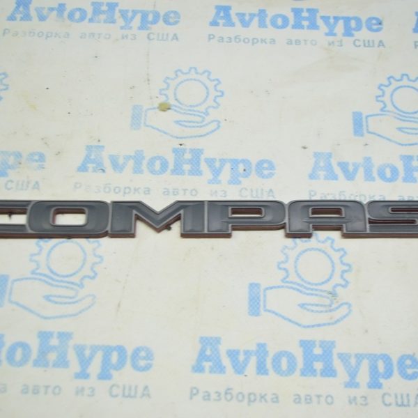 Эмблема надпись COMPASS двери передней левой Jeep Compass 20-21 Trailhawk 68492719AA