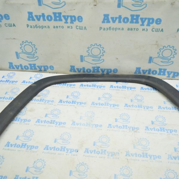 Накладка арки крыла передняя правая Jeep Compass 17- структура (01) надрыв 5UP10RXFAB