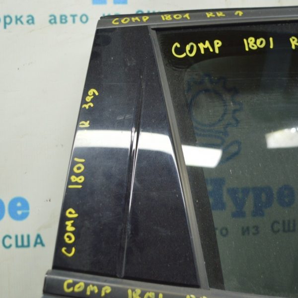 Накладка двери боковая задняя правая Jeep Compass 17- зад 68246272AC