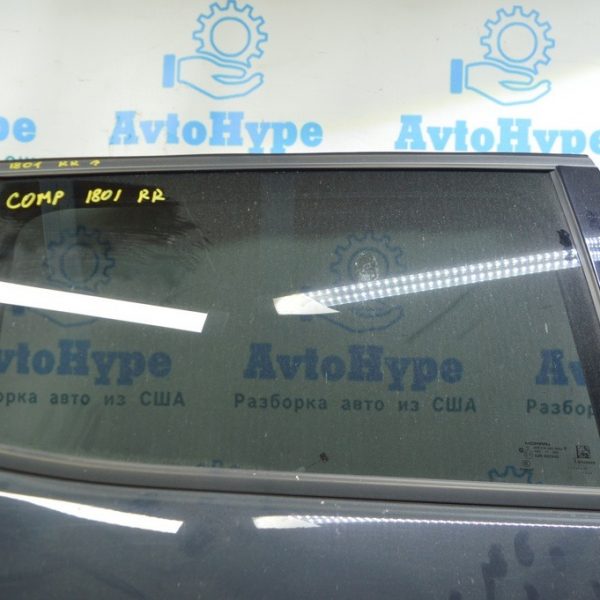 Молдинг двери верхний задний правый Jeep Compass 17- черный с уплотнителем стекла 68242124AC