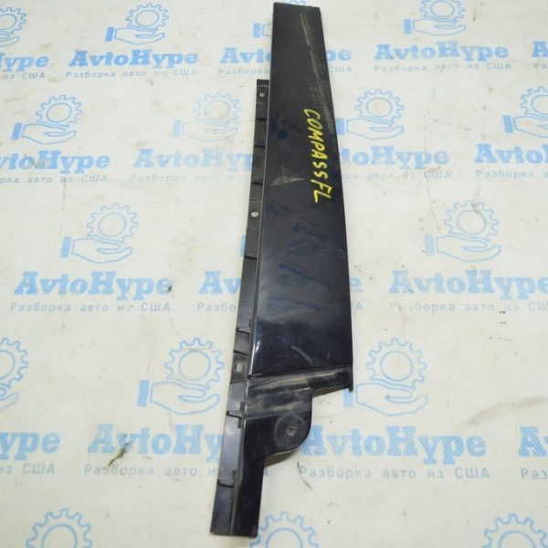 Накладка двери боковая передняя левая Jeep Compass 17- 68242467AC