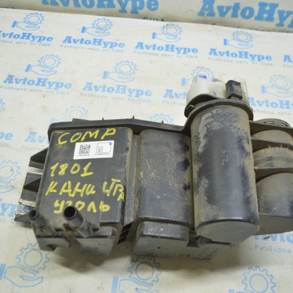 Канистра с углем абсорбер Jeep Compass 17- 2.4 в сборе 68339700AD