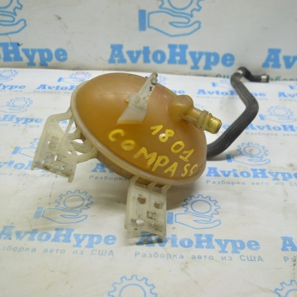 Расширительный бачок охлаждения Jeep Compass 17- 2.4 с крышкой 68289857AA