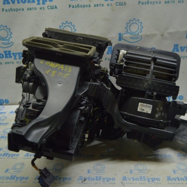 Печка в сборе Jeep Compass 17- 68350331AA