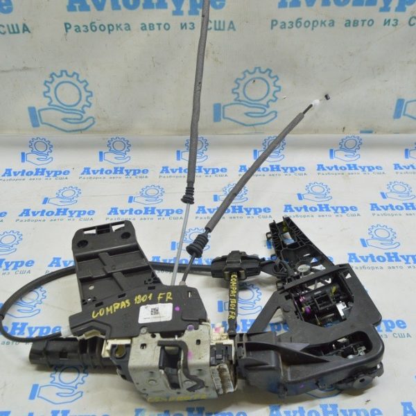 Механизм ручки двери передней правой Jeep Compass 17- 68242310AD
