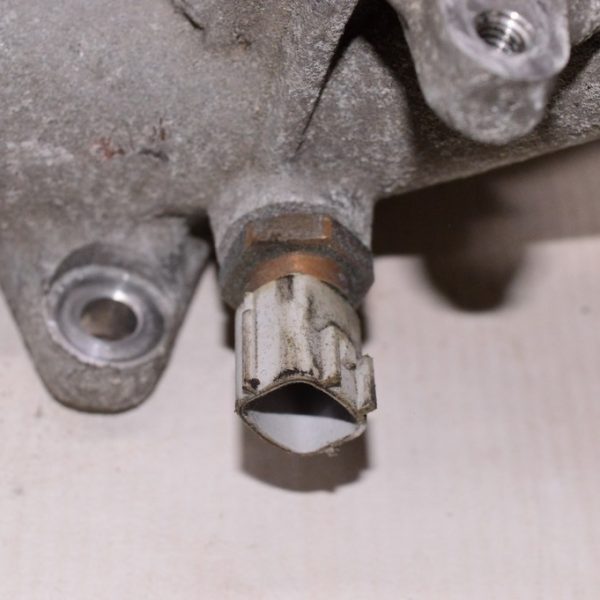 Датчик температуры охлаждающей жидкости Nissan Pathfinder 13- 22630JA10A