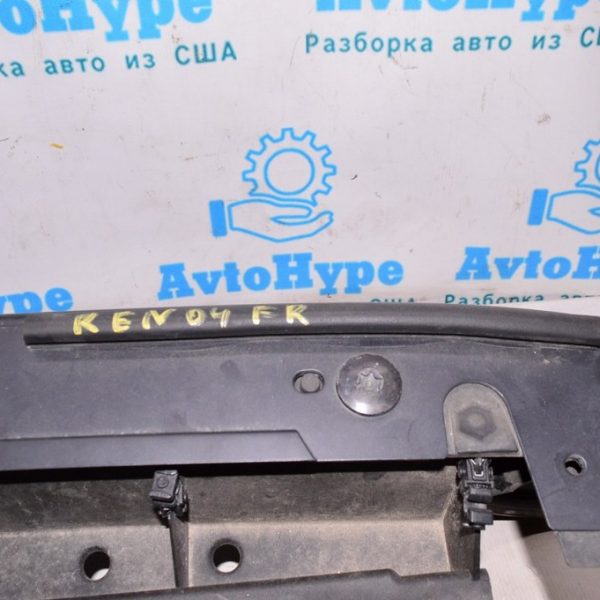 Уплотнитель капота Jeep Renegade 15- 68255573AA