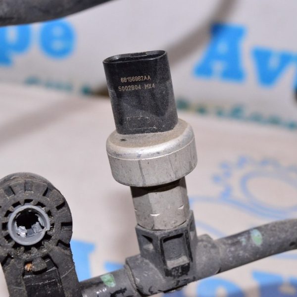 Датчик давления кондиционера Jeep Renegade 15- 2.4 68156982AA