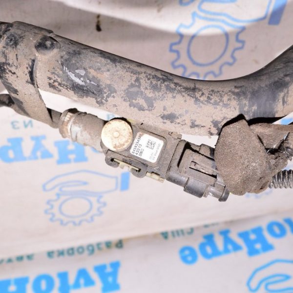 Датчик давления топлива Jeep Renegade 15- 04593949AB