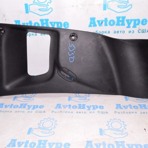 Накладка задней стойки багажника правая Jeep Renegade 15- черн 5VW40LXHAA