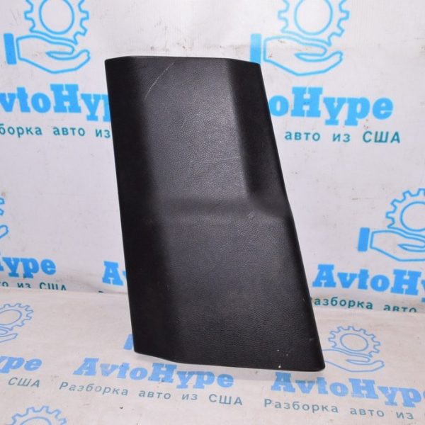 Накладка центральной стойки нижняя левая Jeep Renegade 15- черн 5VW34LXHAA