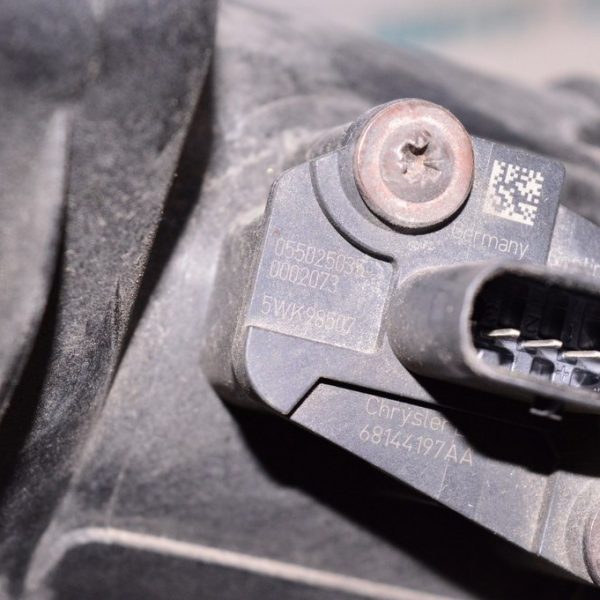 Расходомер воздуха Jeep Renegade 15- 055025035 68144197AB