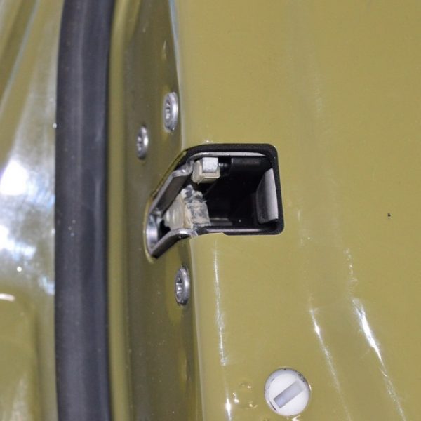 Замок двери зад лев Jeep Renegade 15- 68466963AA