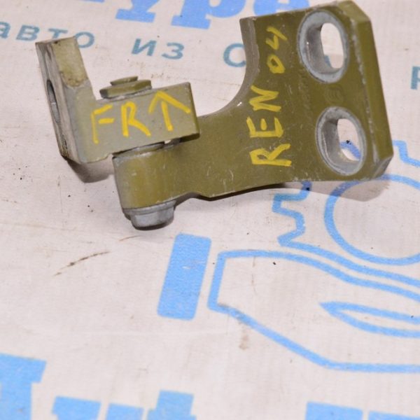 Петля двери верхняя перед прав Jeep Renegade 15- 68200944AA