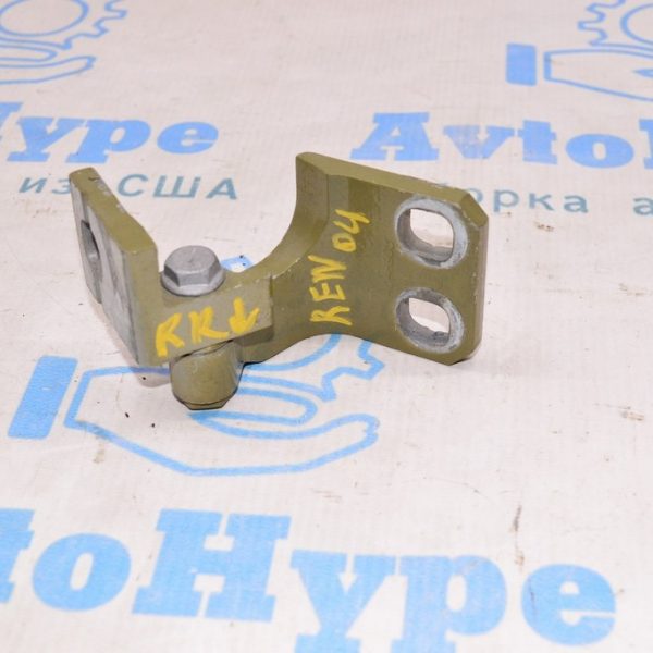 Петля двери нижняя зад лев Jeep Renegade 15- 68246419AA