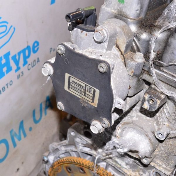 Вакуумный насос Jeep Cherokee KL 14- 2.4 05047967AB