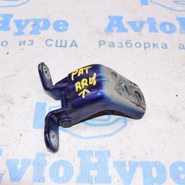 Петля двери верхняя зад прав Nissan Pathfinder 13- 82400-9AM0A