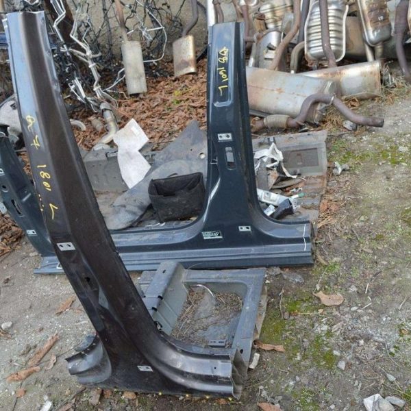 Стойка кузовная центральная левая Audi Q7 4M 15- (01) деф снизу 4M0809847