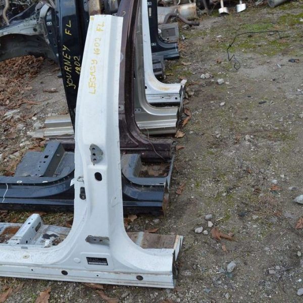 Стойка кузовная центральная левая Subaru Legacy 15-19 (02) белая,длинный порог 51429AL03A9P