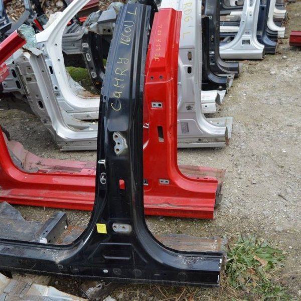 Стойка кузовная центральная левая Toyota Camry v55 15-17 usa деф.замята посередине черная (01) 61312-06090