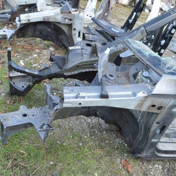 Четверть передняя левая VW Tiguan 09-17 (01) нос лонжерона смещен,целая стойка и пистолет 5N0805147