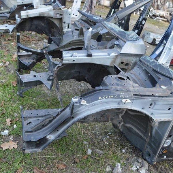 Четверть передняя левая Honda Accord 18- ссадины 60750-TVA-305ZZ