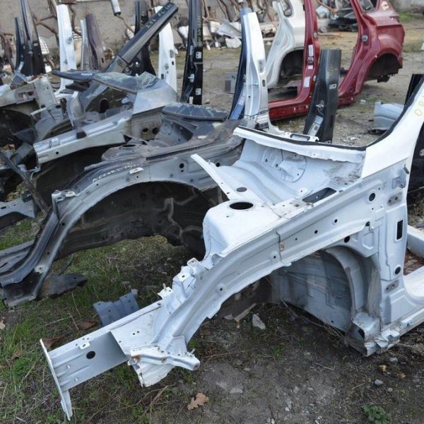 Четверть передняя левая Kia Optima 16- (01) белая 64500-D5000