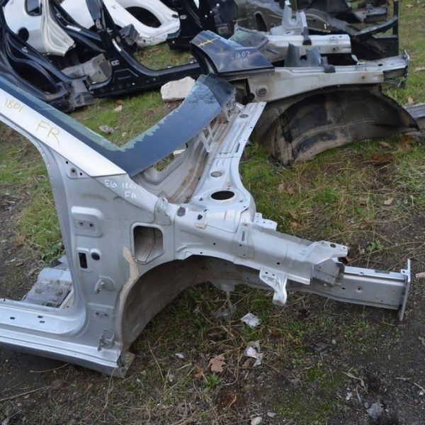 Четверть передняя правая HYUNDAI ELANTRA AD 17-(01) цвет Y8 64602-F3000