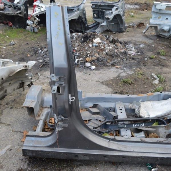 Стойка кузовная центральная правая Dodge Journey 11- (01) серая 68035428AD